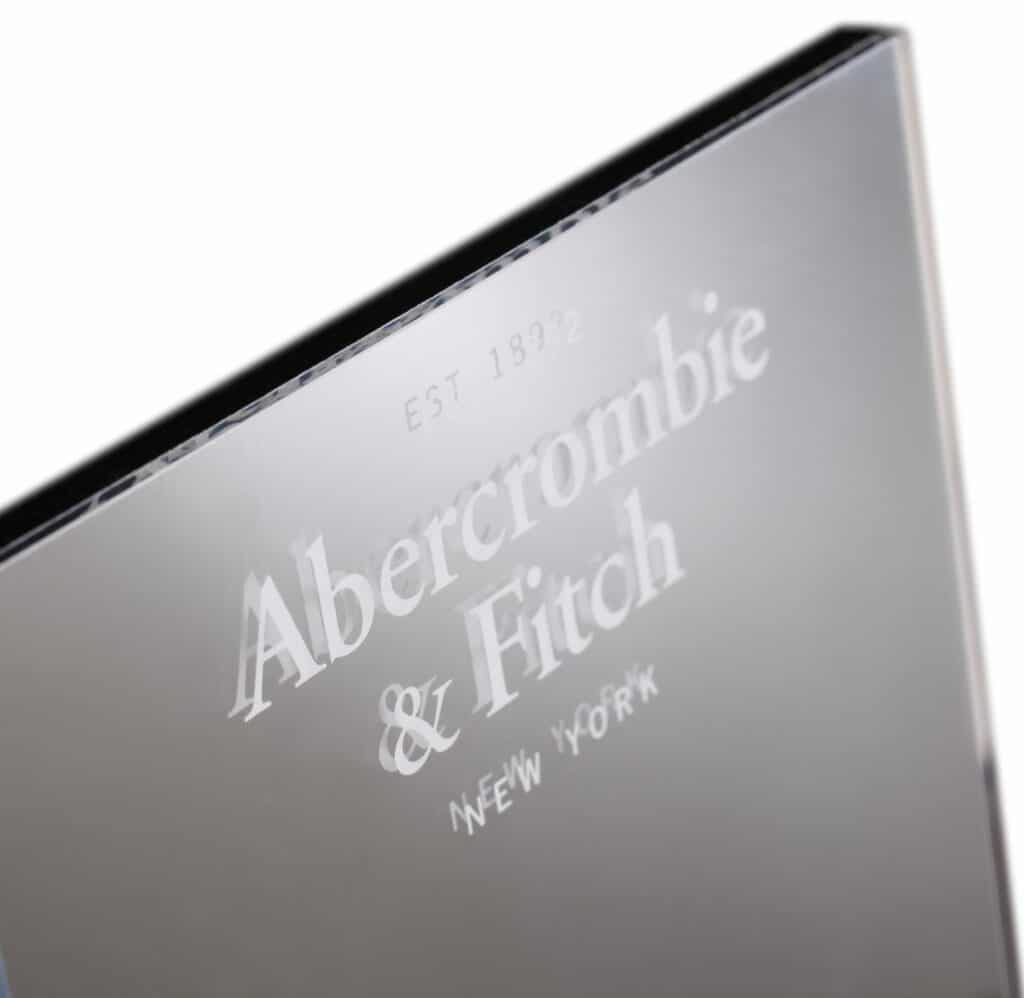 http://Abercrombie%20&%20Fitch%20-%20POS%20Display%20Packaging