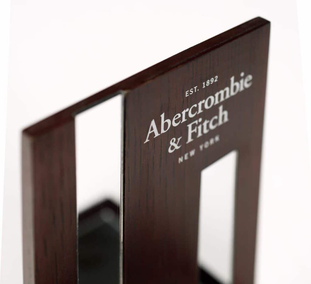 http://Abercrombie%20&%20Fitch%20-%20POS%20Display%20Packaging