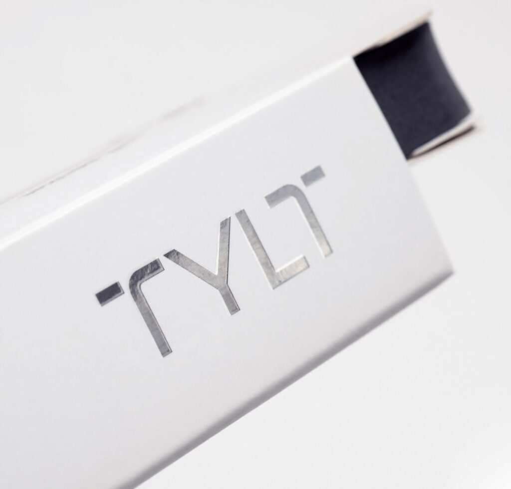 http://Tylt%20Smart%20Charger%203x%20-%20Electronics%20Packaging
